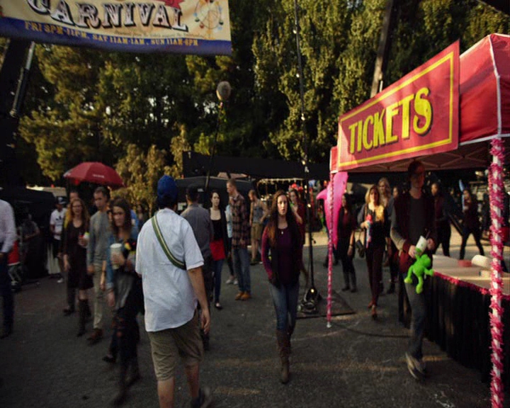 VampireDiaries-dot-nl_VampireDiaries-S8ComeVisitGeorgiaPSA0174.jpg