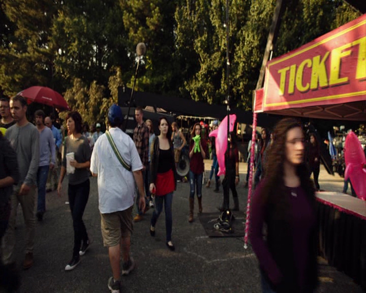 VampireDiaries-dot-nl_VampireDiaries-S8ComeVisitGeorgiaPSA0175.jpg
