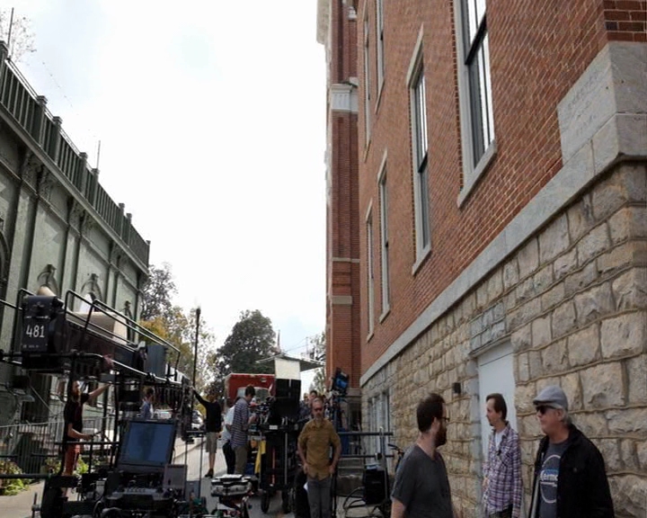 VampireDiaries-dot-nl_VampireDiaries-S8ComeVisitGeorgiaPSA0195.jpg