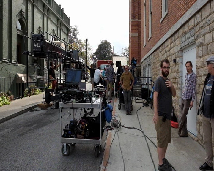 VampireDiaries-dot-nl_VampireDiaries-S8ComeVisitGeorgiaPSA0197.jpg