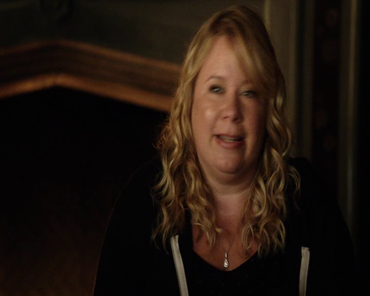 VampireDiaries-dot-nl_VampireDiaries-S8ComeVisitGeorgiaPSA0263.jpg