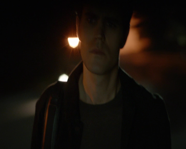 VampireDiaries-dot-nl_VampireDiaries-S8LastDayAsAVampire0118.jpg