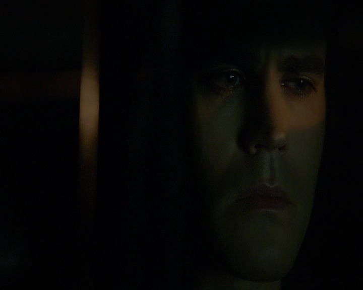 VampireDiaries-dot-nl_VampireDiaries-S8LastDayAsAVampire0124.jpg