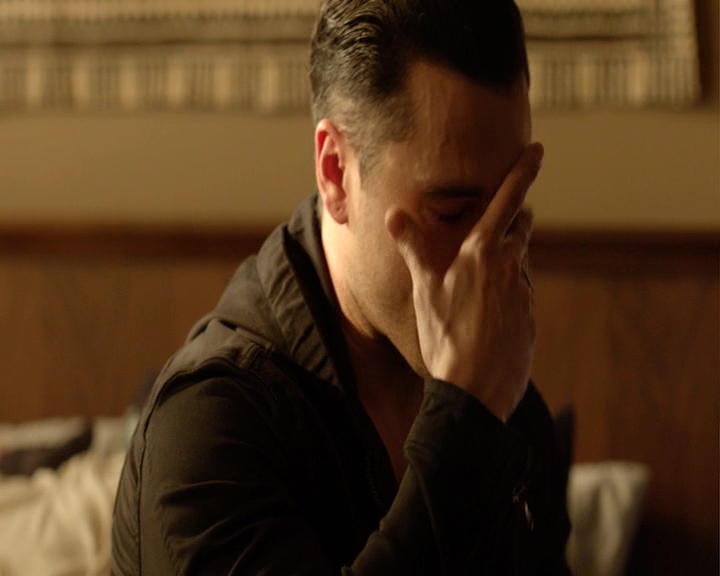 VampireDiaries-dot-nl_VampireDiaries-S8LastDayAsAVampire0323.jpg