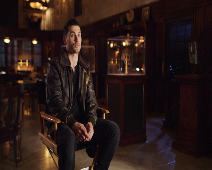 VampireDiaries-dot-nl_VampireDiaries-S8LastDayAsAVampire0621.jpg