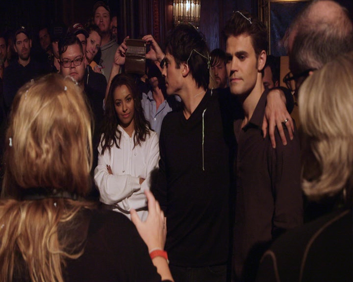 VampireDiaries-dot-nl_VampireDiaries-S8LastDayAsAVampire0661.jpg