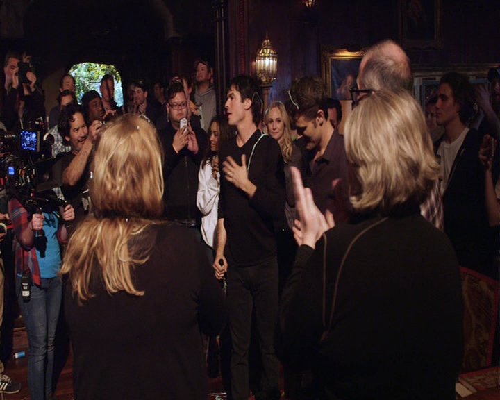 VampireDiaries-dot-nl_VampireDiaries-S8LastDayAsAVampire0675.jpg
