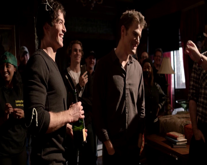 VampireDiaries-dot-nl_VampireDiaries-S8LastDayAsAVampire0679.jpg