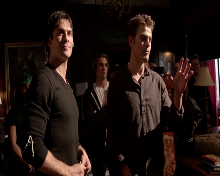 VampireDiaries-dot-nl_VampireDiaries-S8LastDayAsAVampire0695.jpg