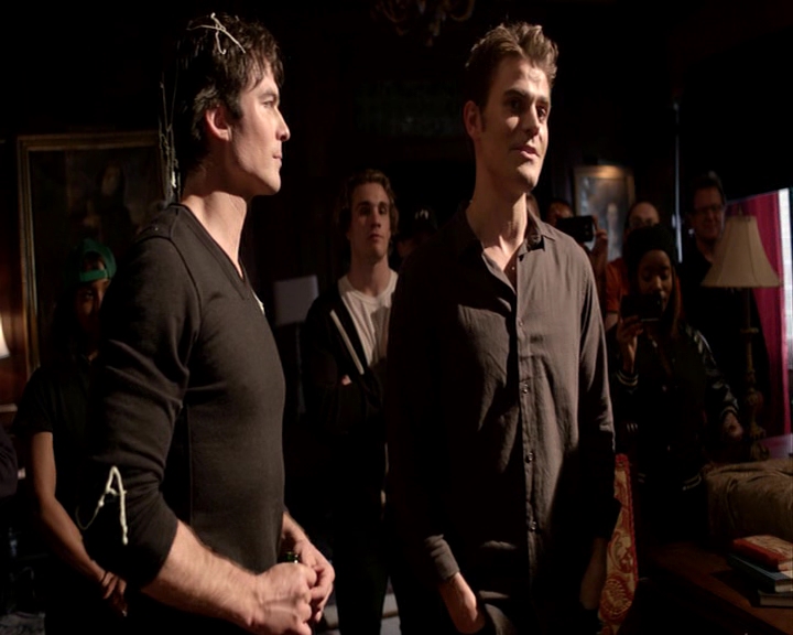 VampireDiaries-dot-nl_VampireDiaries-S8LastDayAsAVampire0698.jpg