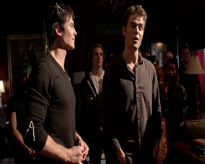 VampireDiaries-dot-nl_VampireDiaries-S8LastDayAsAVampire0699.jpg