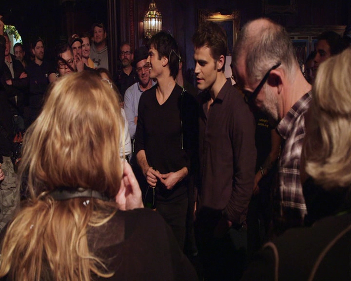VampireDiaries-dot-nl_VampireDiaries-S8LastDayAsAVampire0704.jpg