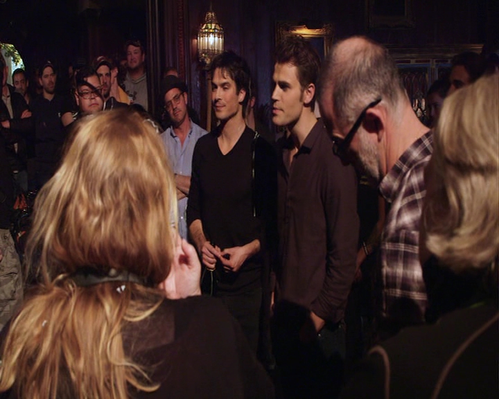 VampireDiaries-dot-nl_VampireDiaries-S8LastDayAsAVampire0705.jpg