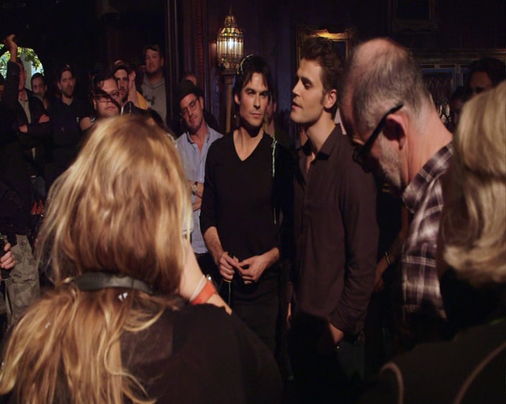 VampireDiaries-dot-nl_VampireDiaries-S8LastDayAsAVampire0706.jpg