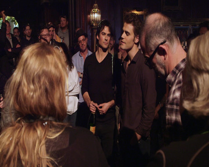 VampireDiaries-dot-nl_VampireDiaries-S8LastDayAsAVampire0707.jpg