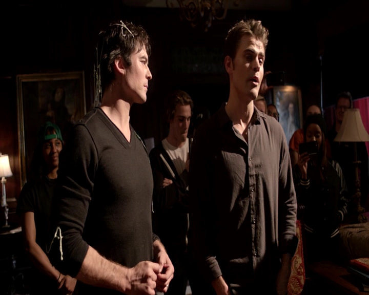 VampireDiaries-dot-nl_VampireDiaries-S8LastDayAsAVampire0711.jpg