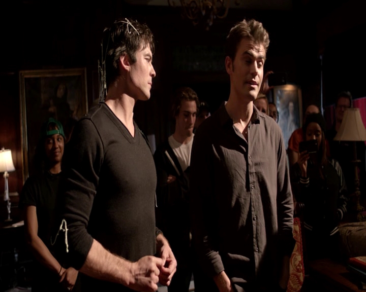 VampireDiaries-dot-nl_VampireDiaries-S8LastDayAsAVampire0712.jpg