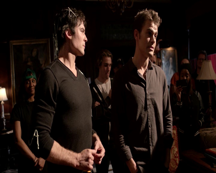 VampireDiaries-dot-nl_VampireDiaries-S8LastDayAsAVampire0713.jpg