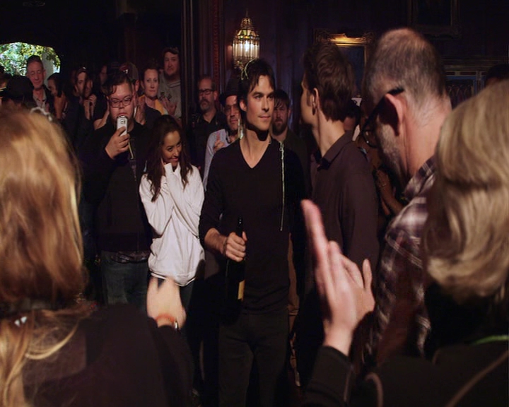 VampireDiaries-dot-nl_VampireDiaries-S8LastDayAsAVampire0719.jpg