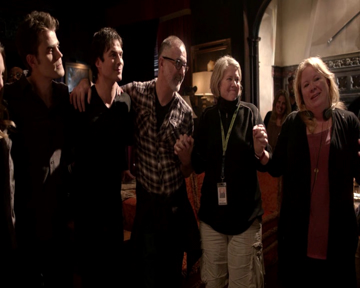 VampireDiaries-dot-nl_VampireDiaries-S8LastDayAsAVampire0770.jpg