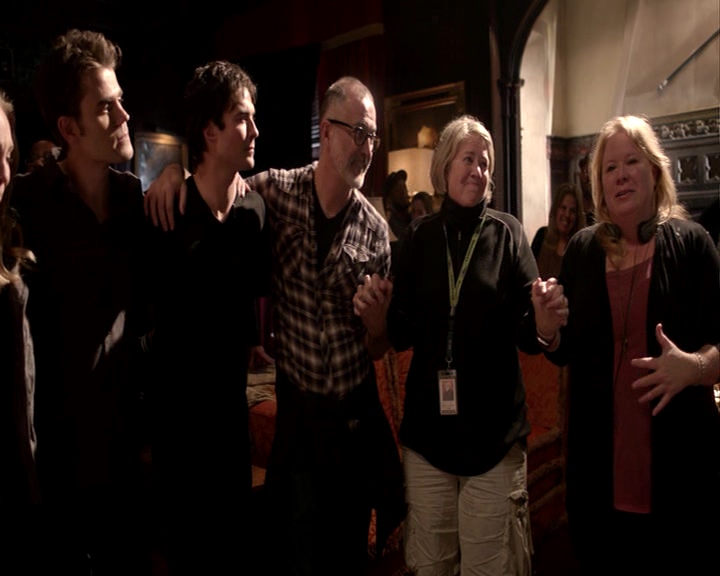 VampireDiaries-dot-nl_VampireDiaries-S8LastDayAsAVampire0771.jpg