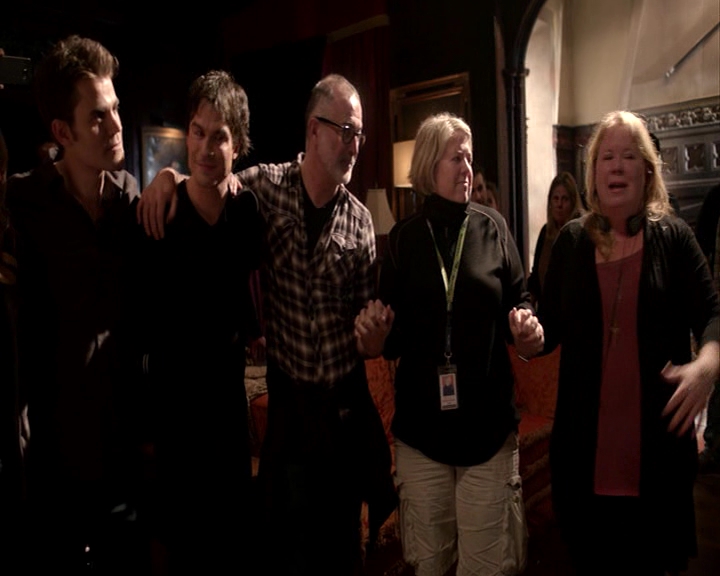 VampireDiaries-dot-nl_VampireDiaries-S8LastDayAsAVampire0798.jpg