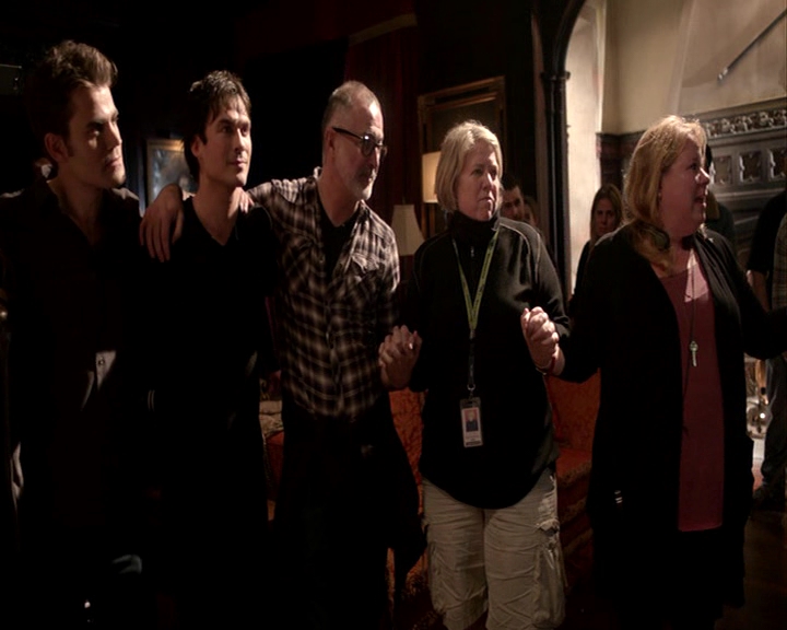 VampireDiaries-dot-nl_VampireDiaries-S8LastDayAsAVampire0799.jpg