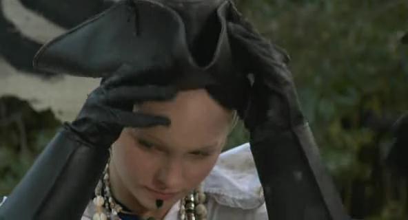 VampireDiariesWorld-dot-org_PirateCamp1724.jpg