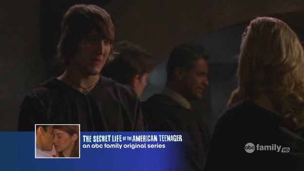 VampireDiariesWorld-dot-org-Greek-2x20IsntItBro-mantic2044.jpg