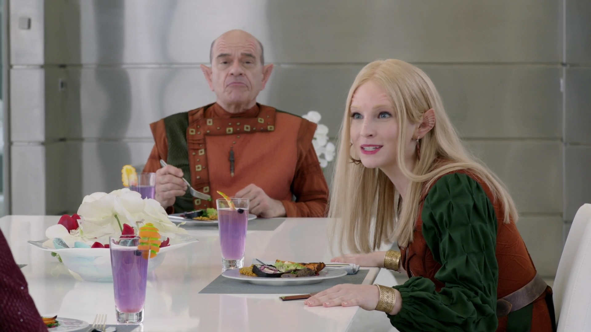 VampireDiariesWorld-dot-nl_TheOrville2x03-0515.jpg