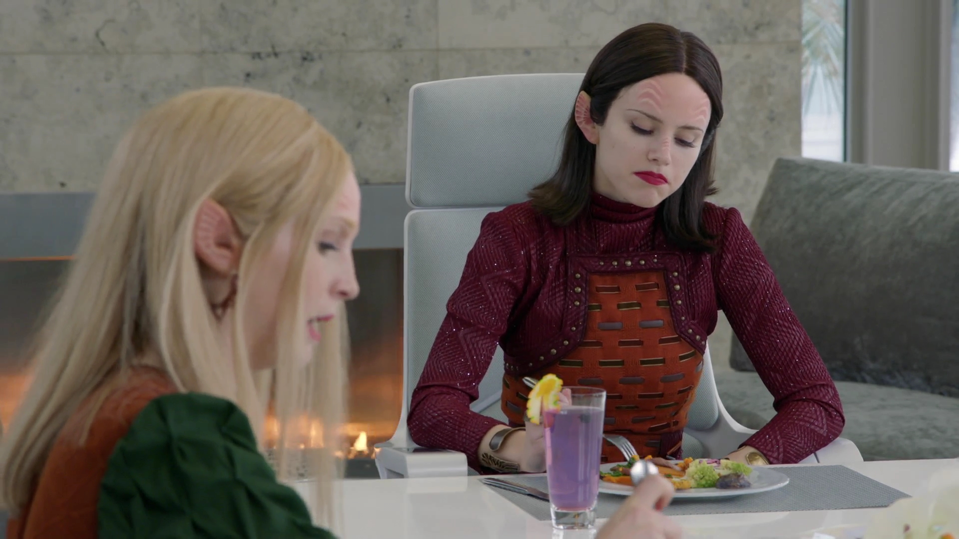 VampireDiariesWorld-dot-nl_TheOrville2x03-0532.jpg