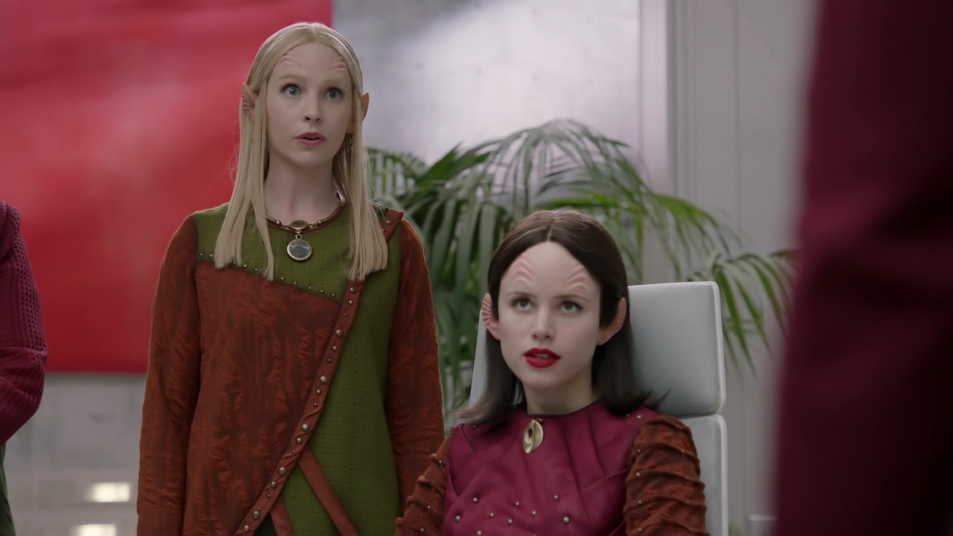 VampireDiariesWorld-dot-nl_TheOrville2x03-1198.jpg