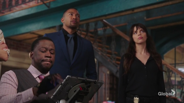 VampirediariesWorld-dot-nl_NCIS-NewOrleans6x19-1612.jpg