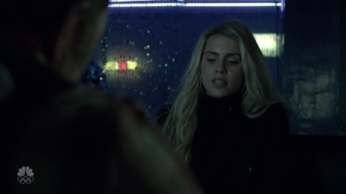 Charmed-Online-dot-NL-Aquarius2x01-0624.jpg Charmed-Online-dot-NL-Aquarius2x01-0624.jpg