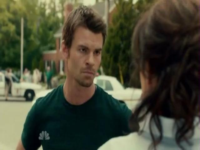 VampireDiariesWorld-dot-org_SavingHopeS01E10-1624.jpg