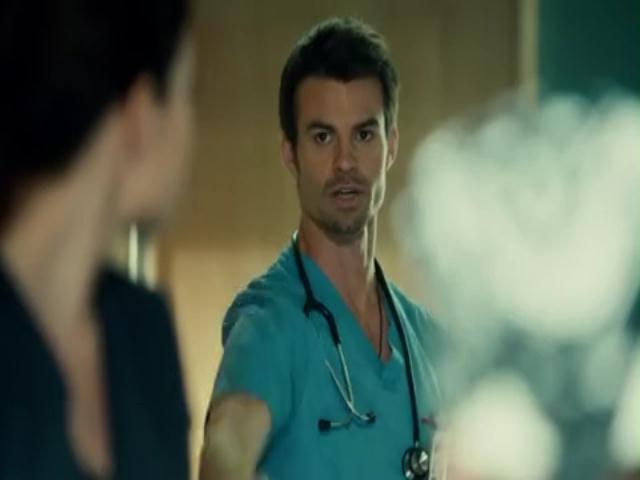 VampireDiariesWorld-dot-org_SavingHopeS01E13-0118.jpg
