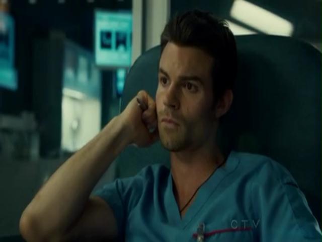 VampireDiariesWorld-dot-org_SavingHopeS01E13-2003.jpg