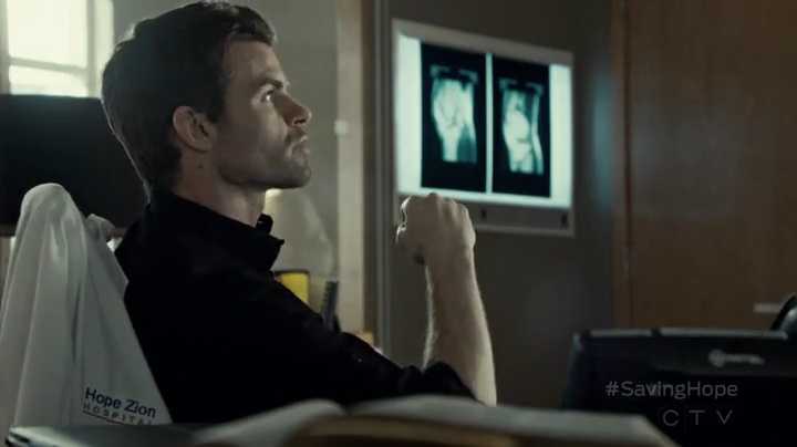 VampireDiariesWorld-dot-org_SavingHope2x03-0990.jpg