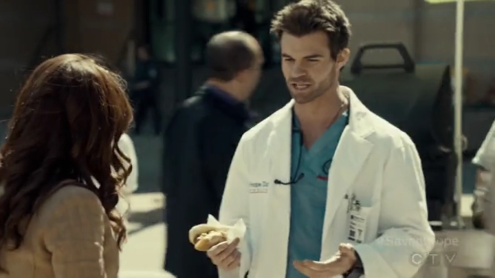 VampireDiariesWorld-dot-org_SavingHope2x04-1173.jpg