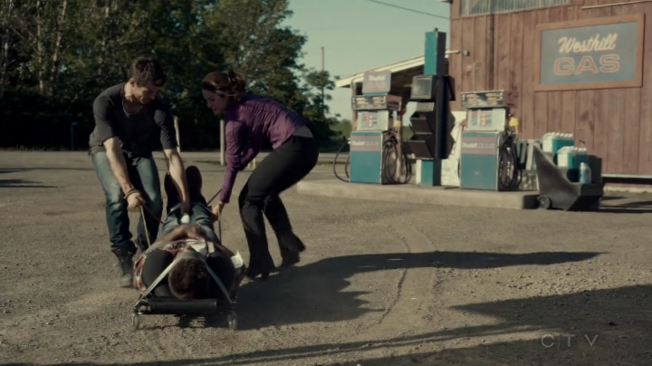 VampireDiariesWorld-dot-org_SavingHope2x08-1156.jpg VampireDiariesWorld-dot-org_SavingHope2x08-1156.jpg