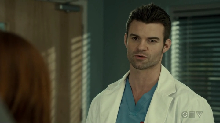VampireDiariesWorld_dot_nl-SavingHope3x16-1749.jpg VampireDiariesWorld_dot_nl-SavingHope3x16-1749.jpg