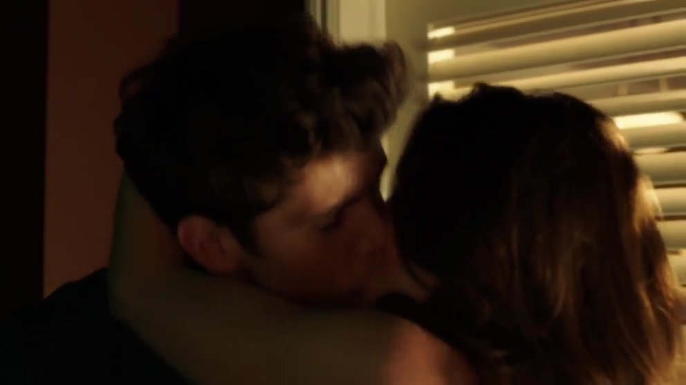VampireDiariesWorld-dot-nl_FamousInLove2x01-0573.jpg
