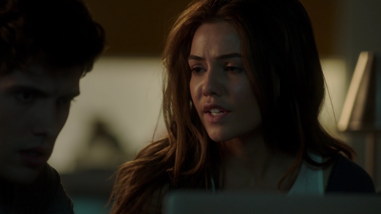 VampireDiariesWorld-dot-NL_FamousInLove2x04-0021.jpg