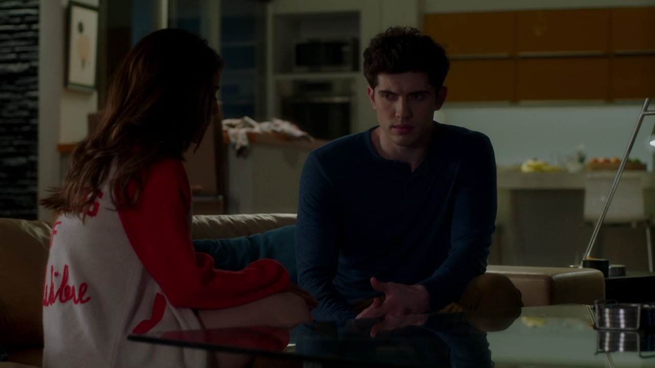 VampireDiariesWorld-dot-NL_FamousInLove2x07-0534.jpg VampireDiariesWorld-dot-NL_FamousInLove2x07-0534.jpg