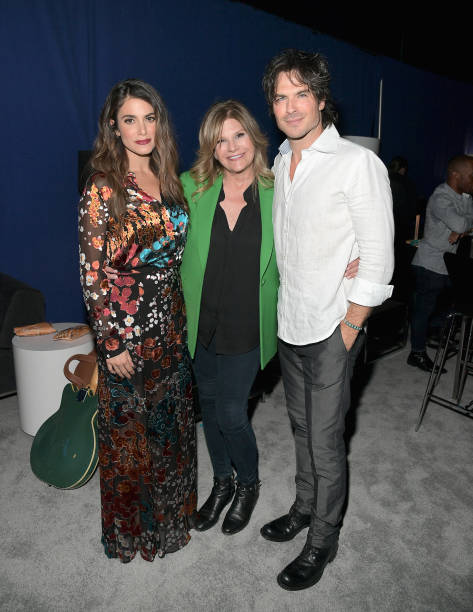 backstage001.jpg backstage001.jpg