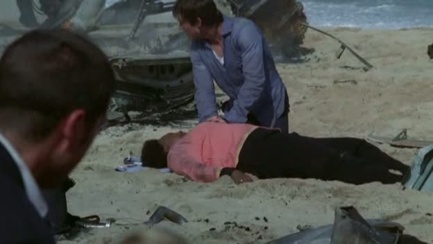 VampireDiariesWorld-dot-org_Lost-1x01PilotPart1-00003.jpg