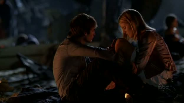 VampireDiariesWorld-dot-org_Lost-1x01PilotPart1-00068.jpg VampireDiariesWorld-dot-org_Lost-1x01PilotPart1-00068.jpg