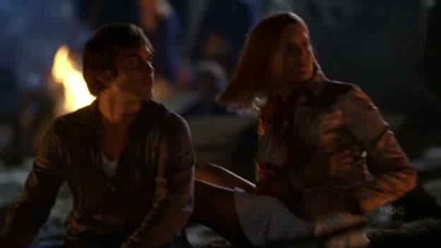 VampireDiariesWorld-dot-org_Lost-1x01PilotPart1-00083.jpg