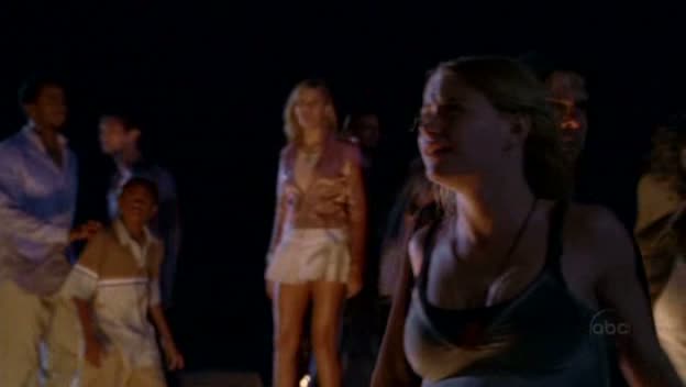 VampireDiariesWorld-dot-org_Lost-1x01PilotPart1-00092.jpg VampireDiariesWorld-dot-org_Lost-1x01PilotPart1-00092.jpg