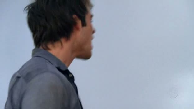 VampireDiariesWorld-dot-org_Lost-1x02PilotPart2-00122.jpg